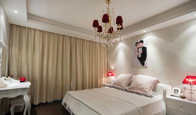 次卧1的设计以白色为主，简约又不失大气